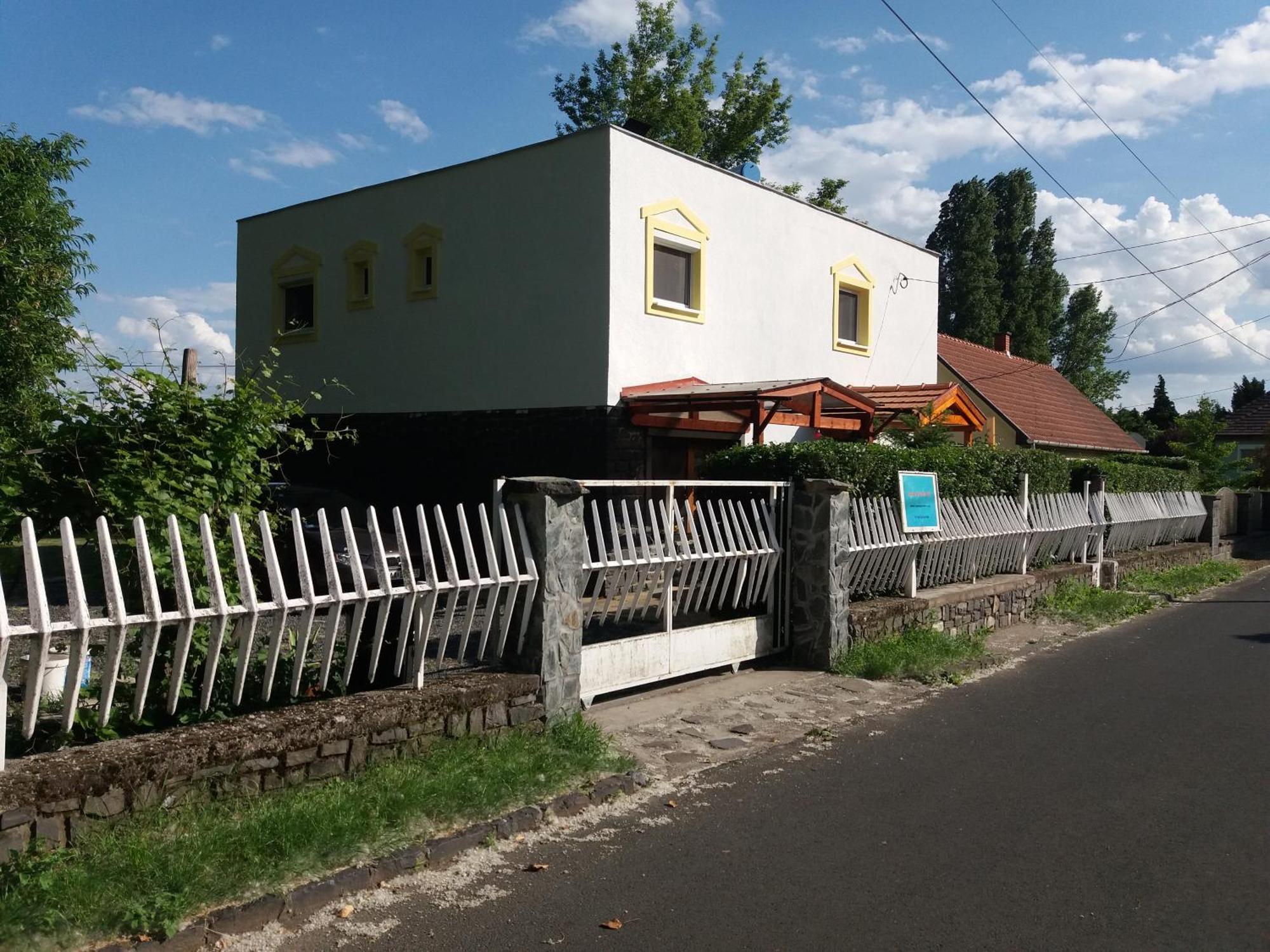 Badacsonyi Lugas Apartmanok Bytom Extérieur photo